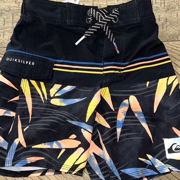 Quiksilver Swim 🏊 Board Shorts 🩳 🏄🏼‍♂️ Shorts Pocket Waist pulls - Picture 9 of 16